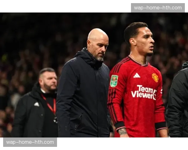 从濒临下课到稳居前四：盘点滕哈格在曼联的第二个赛季